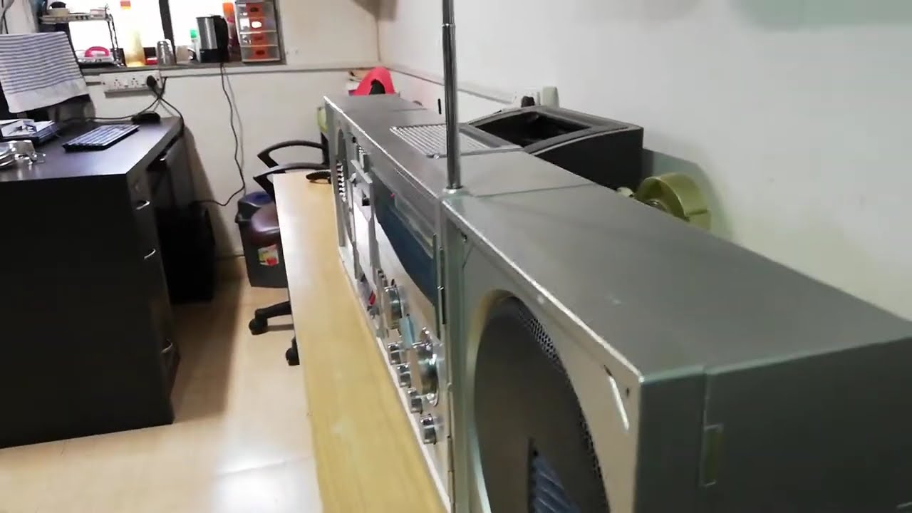 Vintage Sony cfs-88s - YouTube