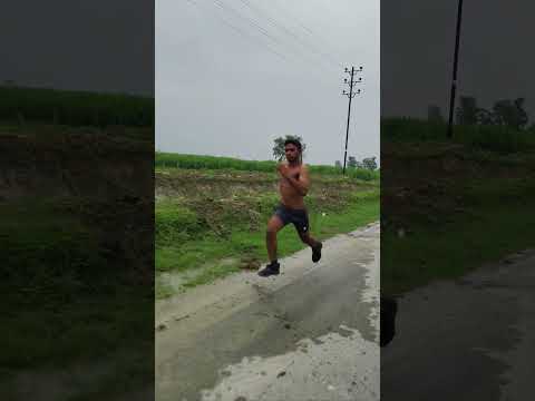 #खुली सड़क पर रनिंग🙋🏃✅#4flaggamer#555#travel#trendingshorts#freefire#youtubechannel#short subscribe