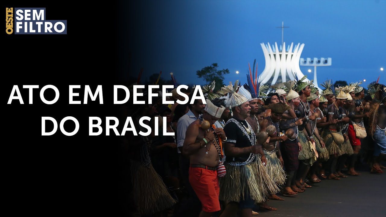 Índios protestam no Aeroporto de Brasília; veja imagens | #osf