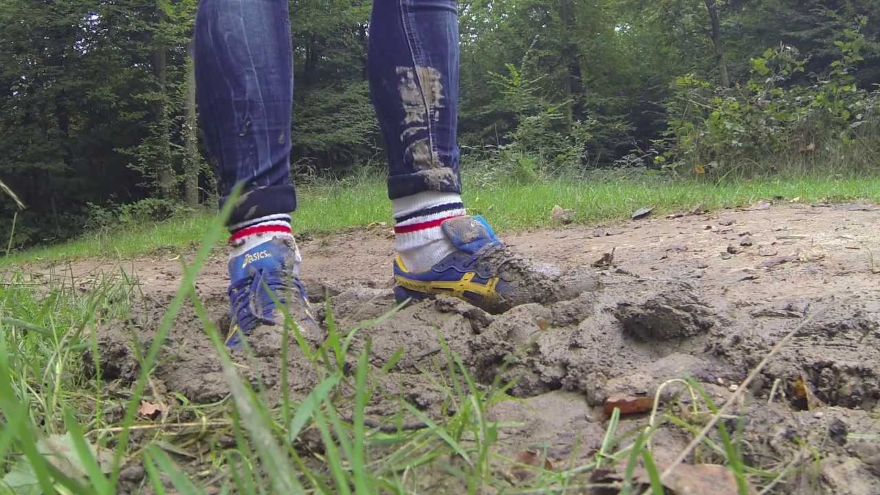 asics mud running shoes