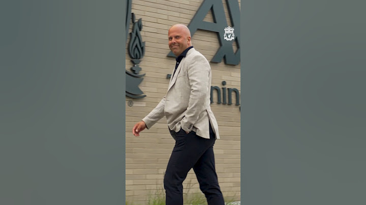 👋 Arne Slot Arriving at the AXA Training Centre
