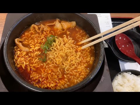 豚カルビ辛いラーメン韓国ラーメン🍜