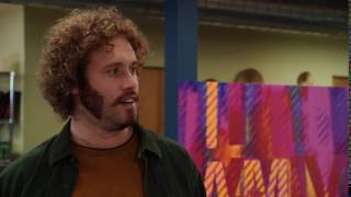 Famous Silicon Valley S03E03 - Erlich Speaking Japanese Wealth