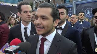 Christian Nodal llega a la alfombra roja Latin Grammy 2019