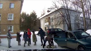 В Ухте на ул. Пушкина отравили собак 31 марта 2018г В Ухте на ул. Пушкина отравили собак 31 марта 2018г