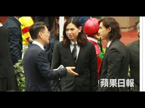 【家族名下馬三甲不入】吳婉芳 兩子現身馬場 同許晉亨研究賽馬