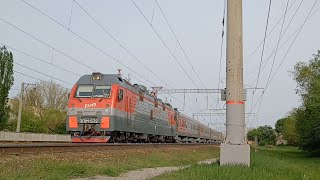 ЭП1М-572 с пассажирским поездом Кисловодск-Киров следует на перегоне Мин-Воды-Суворовская и прив.