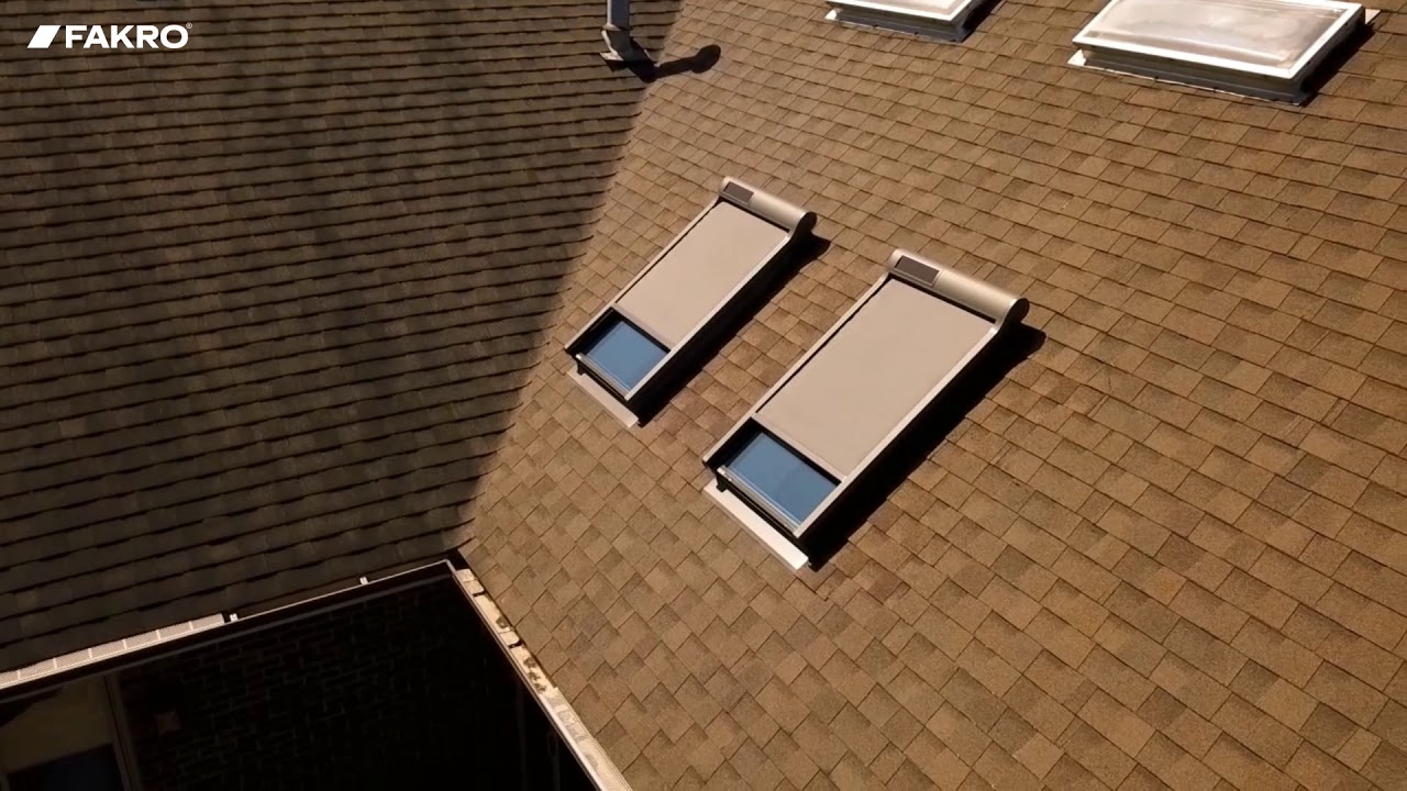 FAKRO VMZ Netzmarkise - Hitzeschutz dank Solarkraft