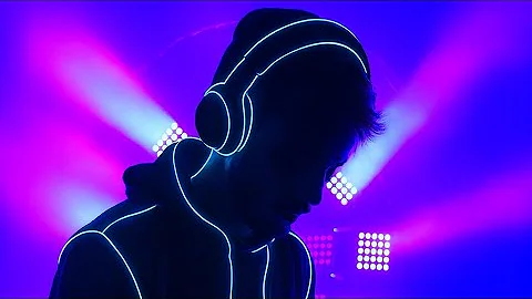 2 hours DJ mixing with disco lights