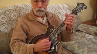 Mandolin Tremolo Tips - Roland White chords