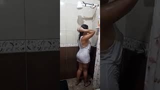 I'm wet in my bathroom 🔥#روتيني_اليومي سخون .👙 دوش بدون ملابس داخلية? متنساواش جيم و لايك للصفحة