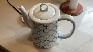 An Elegant Addition to Your Kitchen - Bella Electric Tea Kettle! Also a Great Gift Idea for Mothers!
