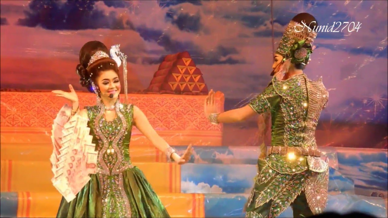 น้องบิ๊ก & น้องเฮ็น..รำฝัดข้าว