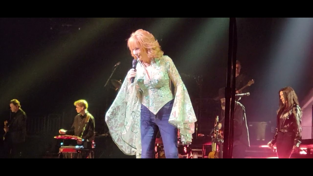 Reba McEntire in Milwaukee Wisconsin 3/17/23 "The Night The Lights Went