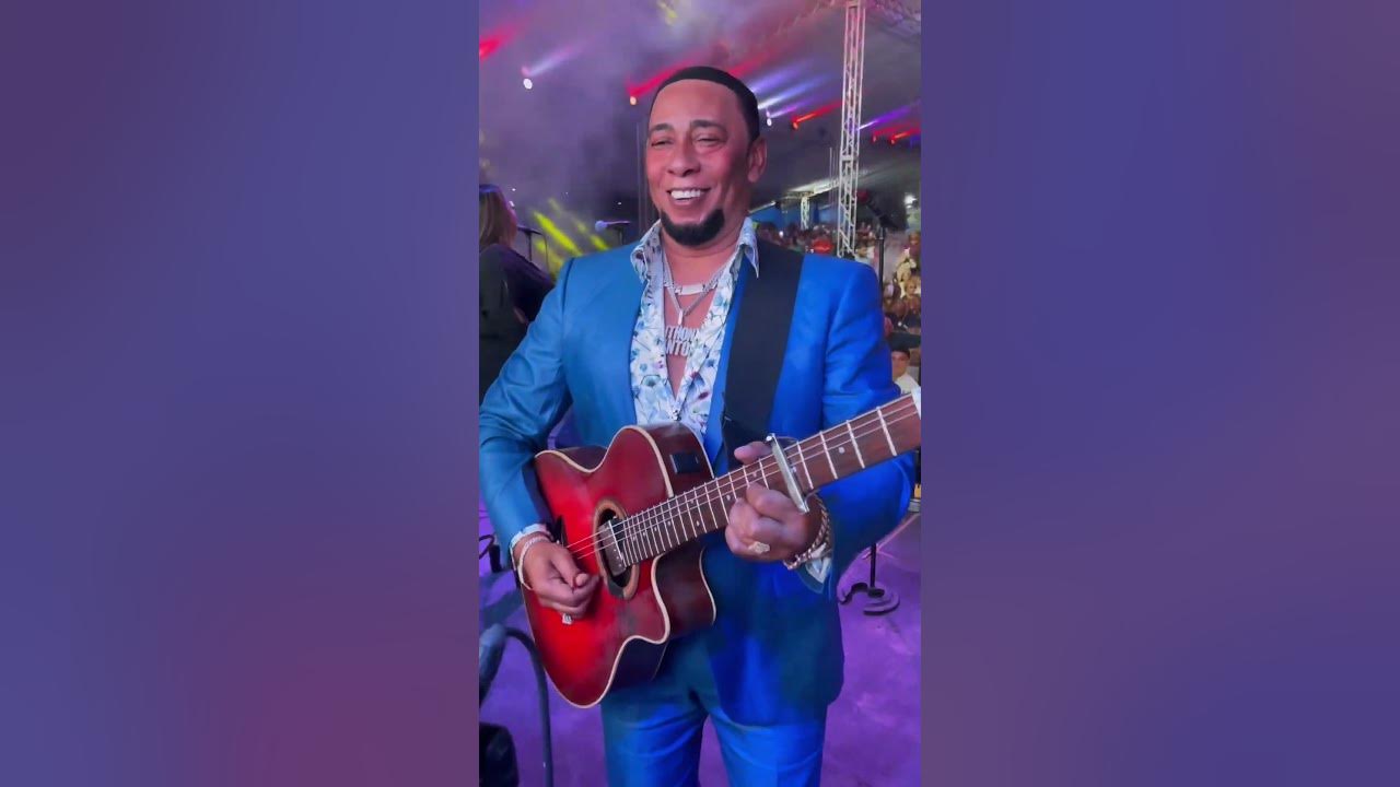 Anthony Santos Encendido Con La Guitarra 😂