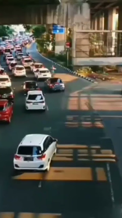 EMPAT MATA~D, BAGINDAS