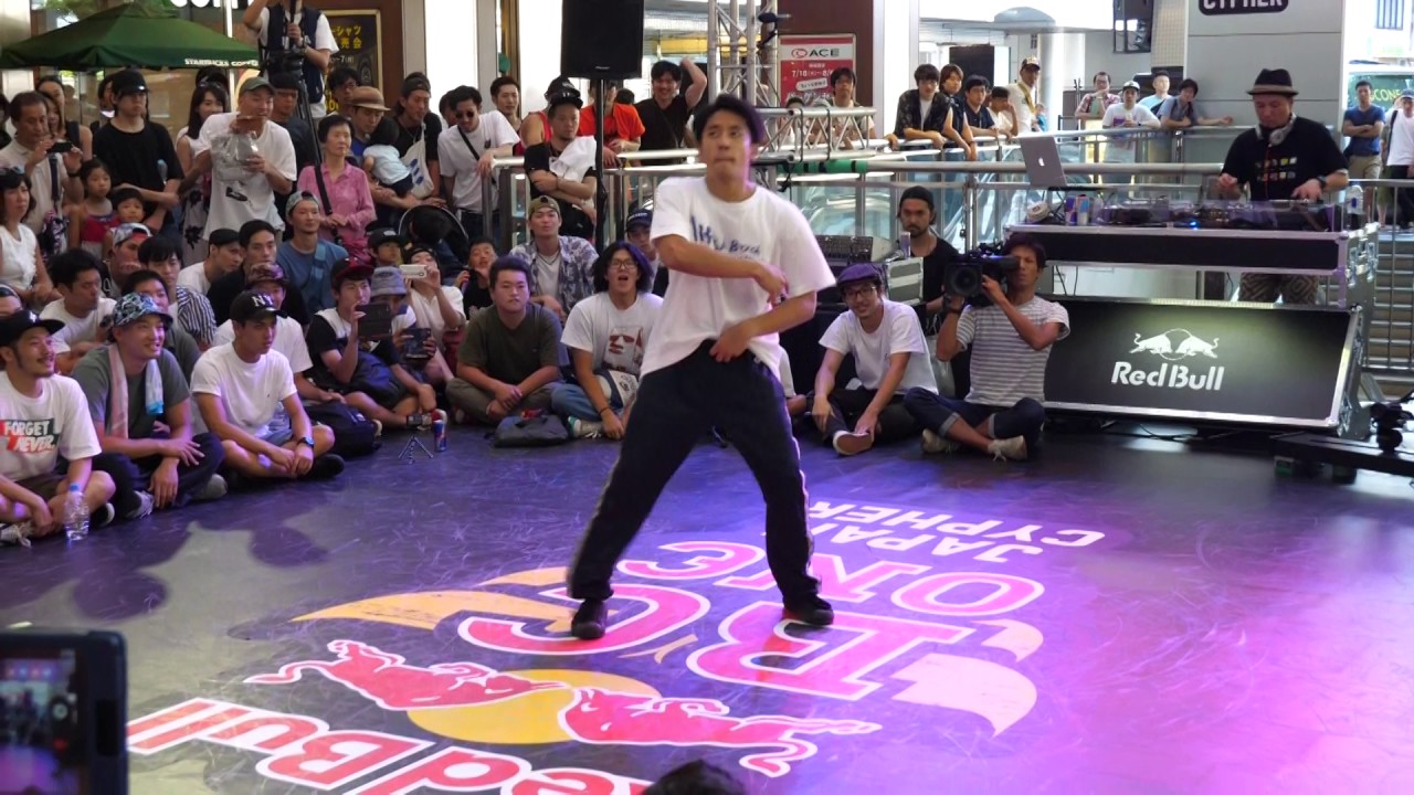 STEEZ vs RYO FLOW FINAL Red Bull BC One 2017 Japan Cypher - YouTube