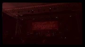 [HD] Kelompok Penerbang Roket - Anjing Jalanan - Live at Showcase, 23 Des 2016 [8mm]