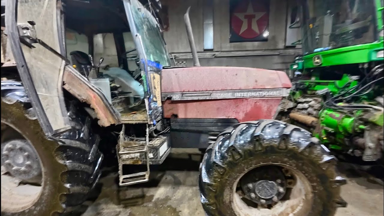 Custom fixed steering wheel on Case 5140