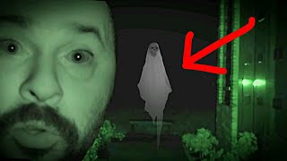 CREEPY SHADOW CAUGHT ON CAMERA ! (HAUNTED GRAVEYARD) 