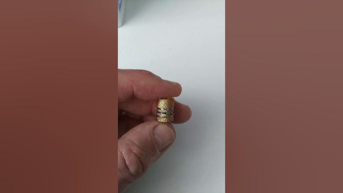 Solution contre le vol de bouchon de valve de pneu. Les bouchons antivol  vissable à clé de voiture. 