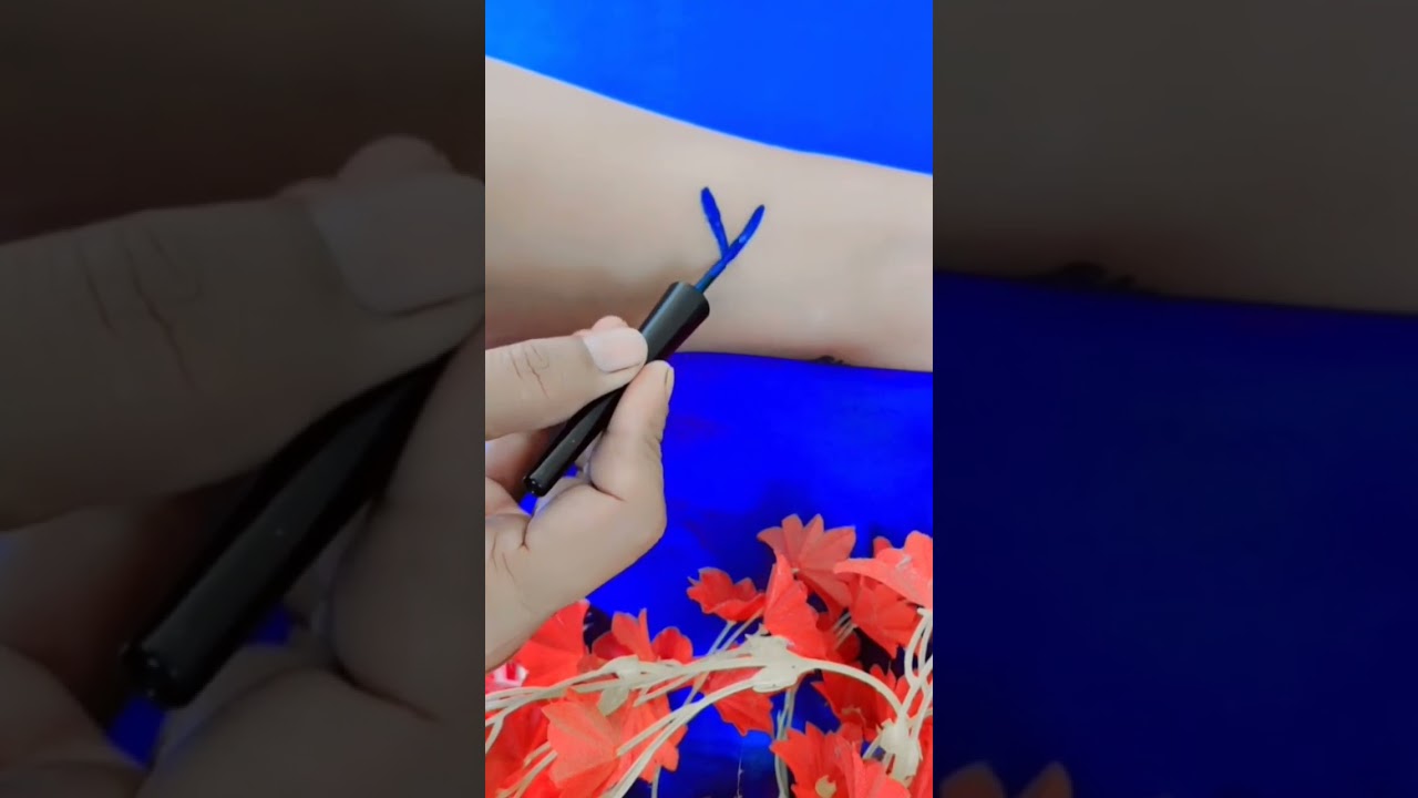 Beautiful Royal Blue Eye liner 💙