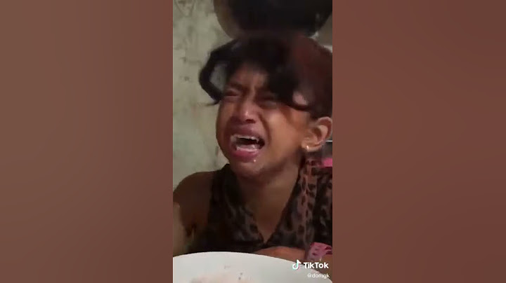 Niña llorando / Memeclip
