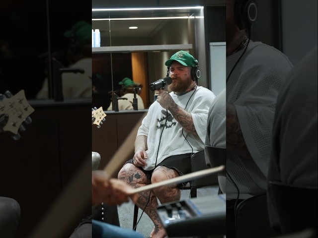 “God Went Crazy” live from a Greenroom Room : Rod Laver Arena (Melbourne, AUS) !! 🎥: Bryce Hall