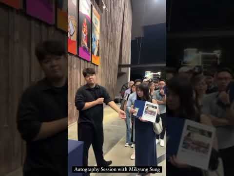 Such a line to get programs signed! thumbnail