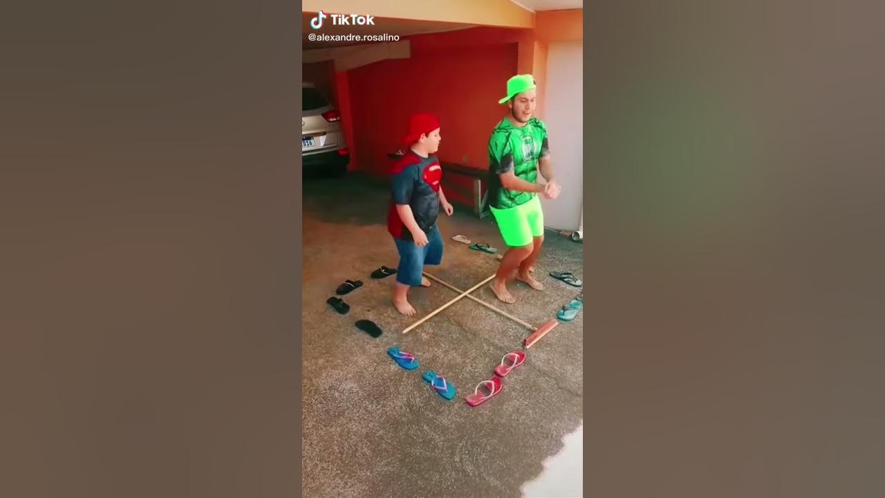 Brincadeira Escravo de Jó
