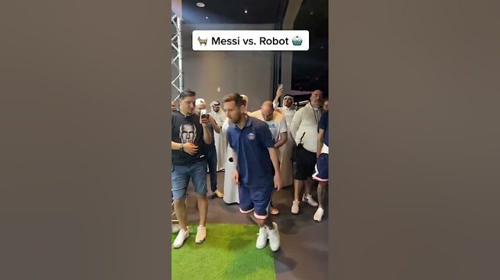 Lionel Messi vs. a robot 🤖