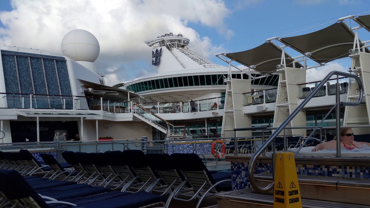 Equinox main pool 4k