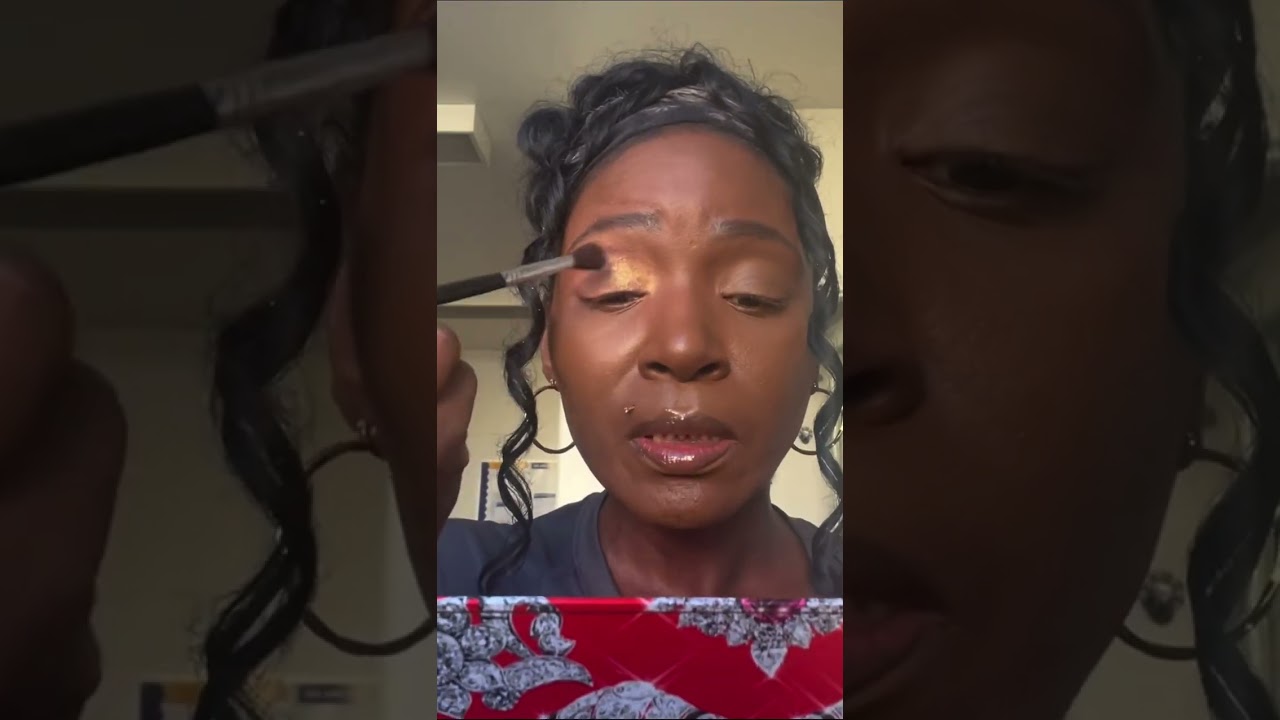 EASY TO FOLLOW EYESHADOW LOOK. PAT MCGRATH LUMINOUS LEGEND EYESHADOW PALETTE