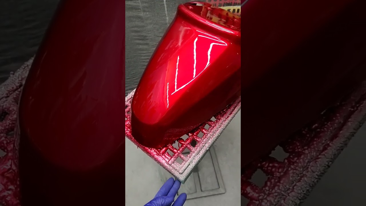 S138 Bright Red Samurai spray paint 