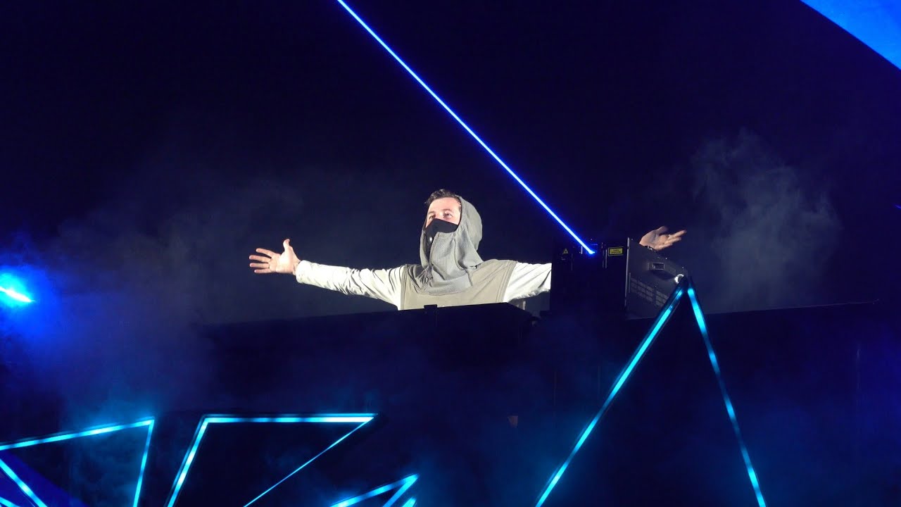 Alan Walker - Welcome to Lonely Club - 4K 60fps Multi camera