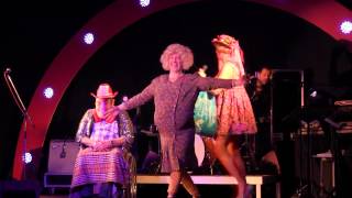 De Zingende Schoenmaker Als Marina Wally.