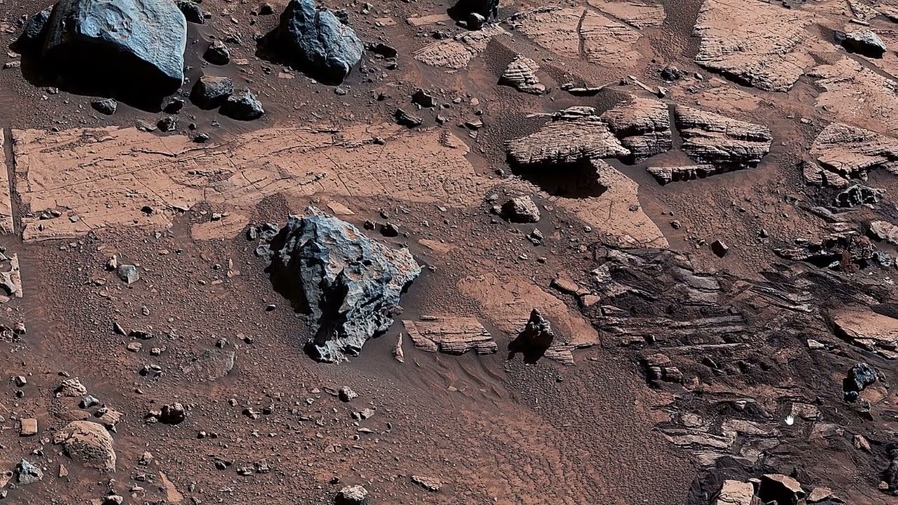 Curiosity Views Gediz Vallis Ridge