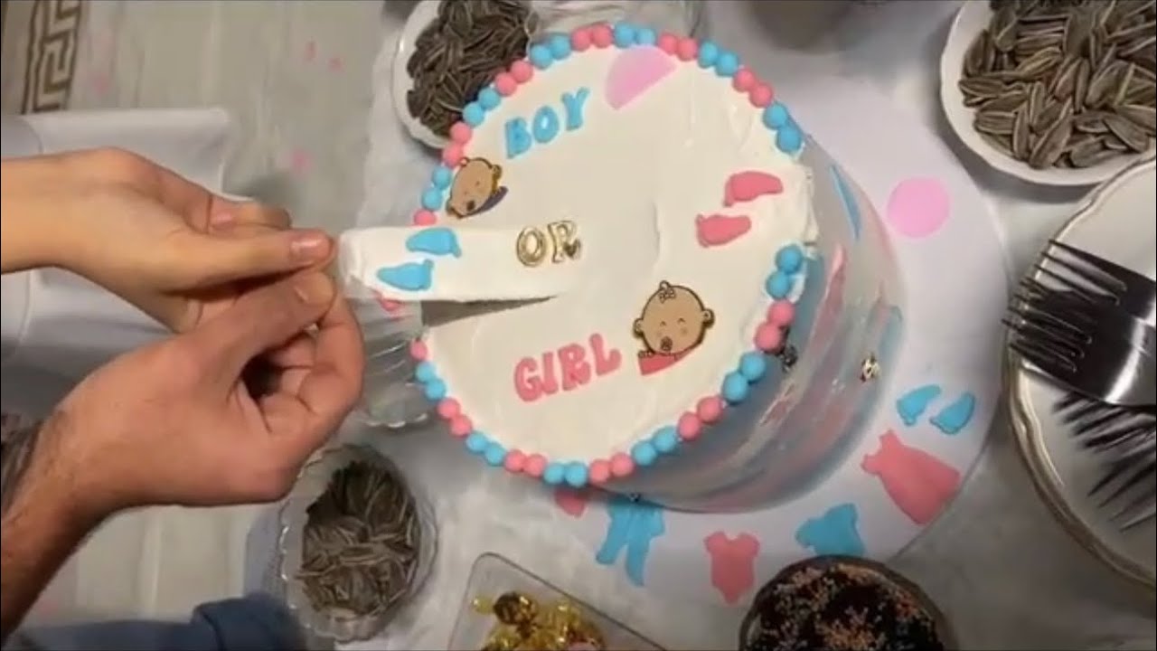 طريقة عمل كيكة المفاجئة كيكة لمعرفة جنس الجنين كيكة ترند على تيك توك #ترند #مفأجاه