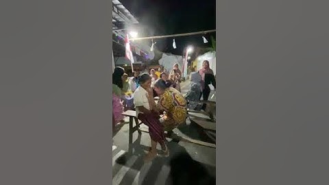 Lomba Tahan tawa Emak emak. semarak 17 agustus