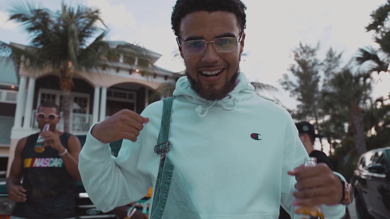 jusLo - New Pajamas (Official Video)