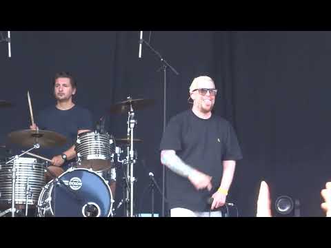Phoenix aus der Klapse feat. Swiss & Ferris MC - live - Ruhrpott Rodeo 2022