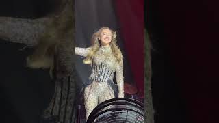 Hadise Redbull Sounclash - Her Şeyi Yak Cover