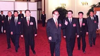 2001年3月15日下午，九届全国人大四次会议闭幕，江泽民、朱镕基、李瑞环、胡锦涛、尉健行、李岚清等出席，李鹏主持。朱镕基总理会见中外记者回答记者提问。