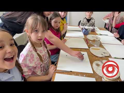 День планети, щастя і позитивних афірмацій: як їх діти в Калуші малювали | "СпівДія заради Дітей"