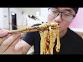 【阿星探店】这家大块牛肉面酱香浓郁，牛肉带蹄筋有嚼劲，三勺辣子不过瘾