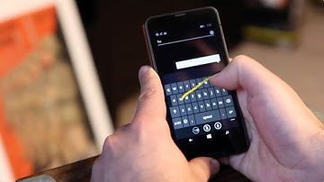 Windows Phone 8.1 Swipe Keyboard
