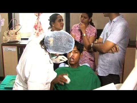 Video: An Indian Teenager Had 232 Teeth Removed - Alternative View