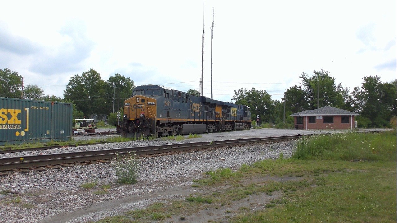 CSXT 5368 and CSXT 5471 Tied Down on the Monticello Industrial