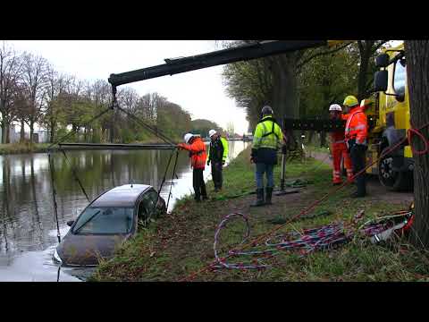Auto in Zuid Willemsvaart Nederweert