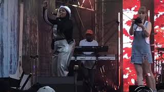 Shekhinah - Different (Live performance at Flavor Chillas) | Social Architect